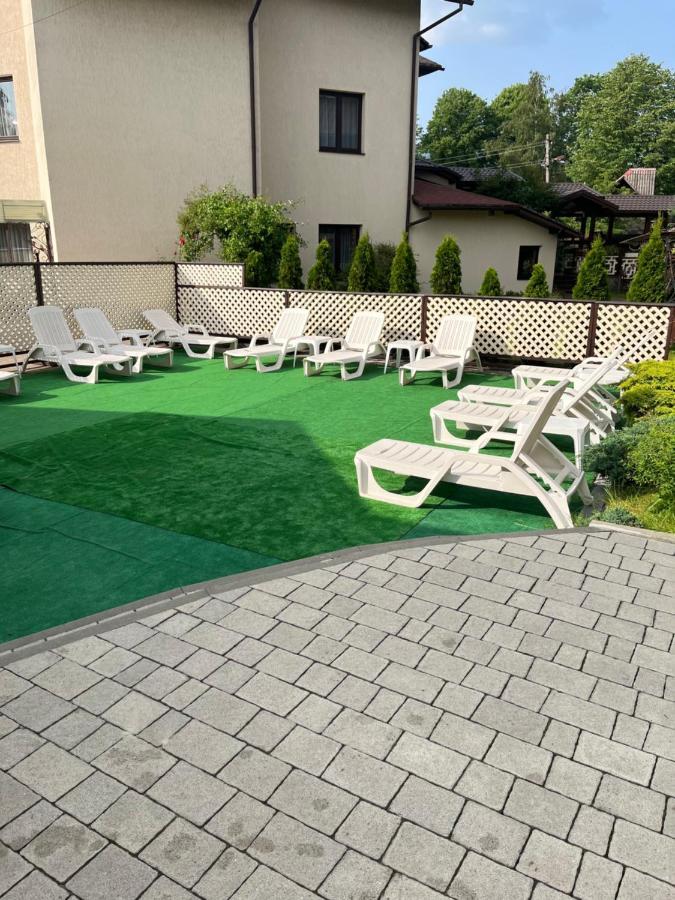 Central Courtyard Slavske Luaran gambar