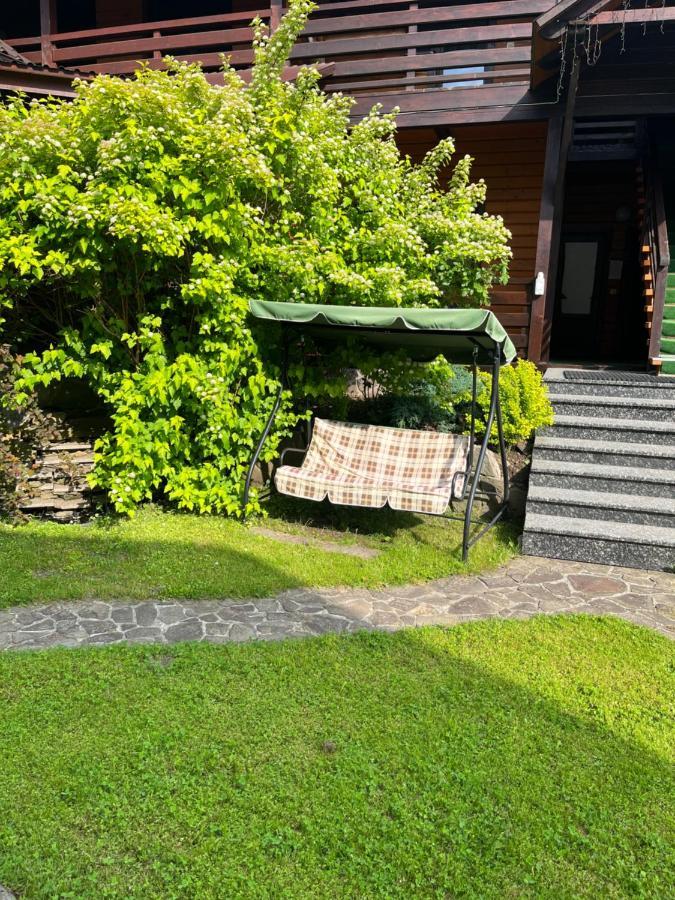 Central Courtyard Slavske Luaran gambar
